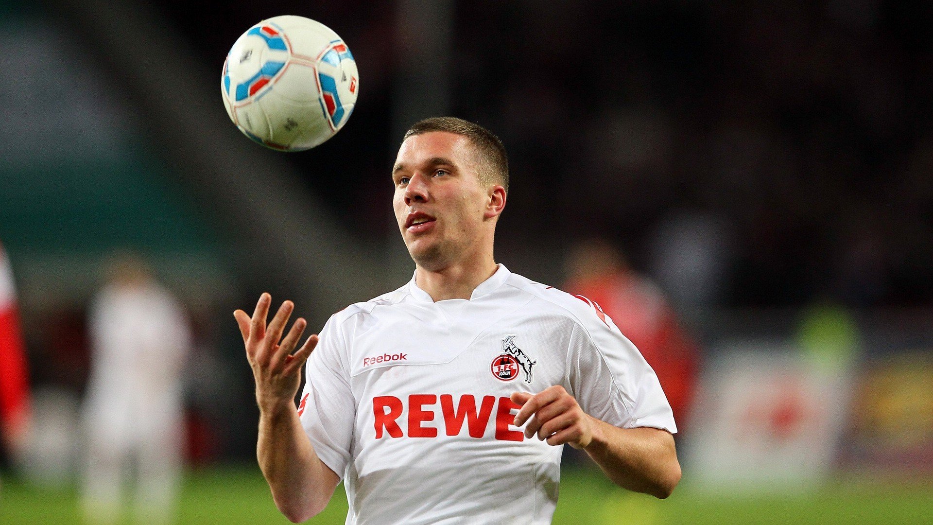 九游体育在线直播-全球趣味足球:那些令人捧腹的特殊赛事,趣味足球名称